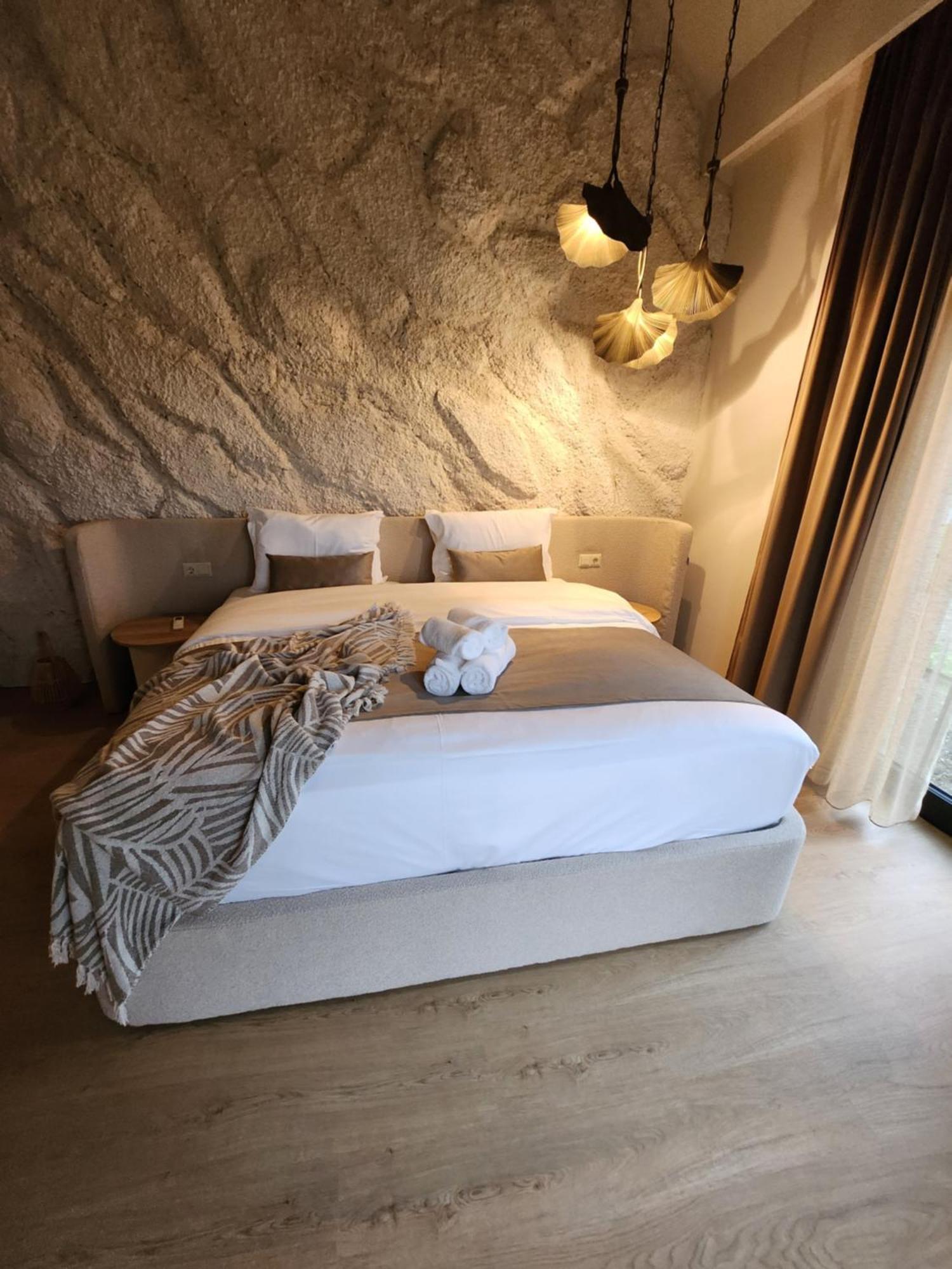 The Berg'S 10 Hotel Ocna Mures Екстериор снимка